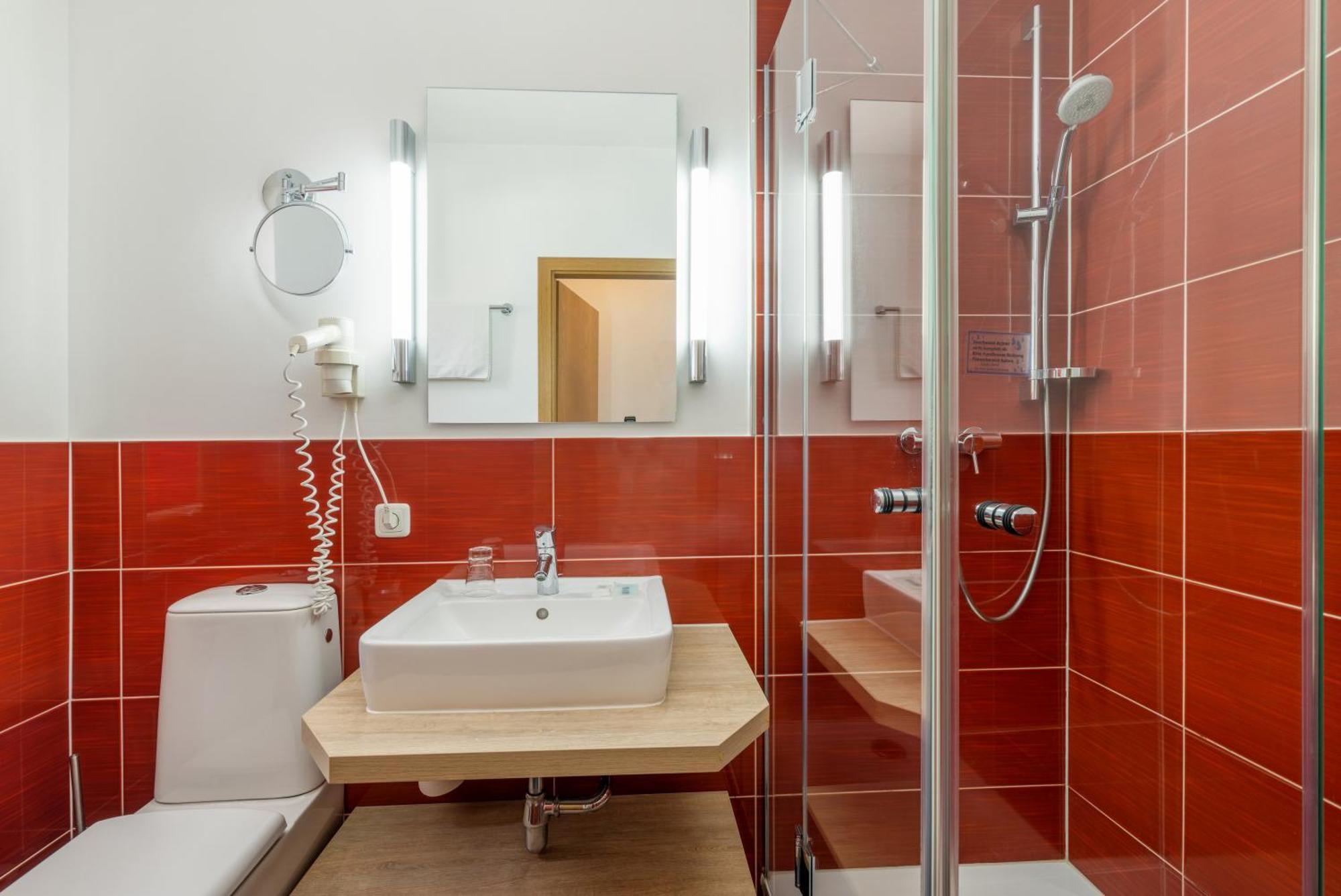 Landhotel Zur Schmiede Goehren-Lebbin Ngoại thất bức ảnh