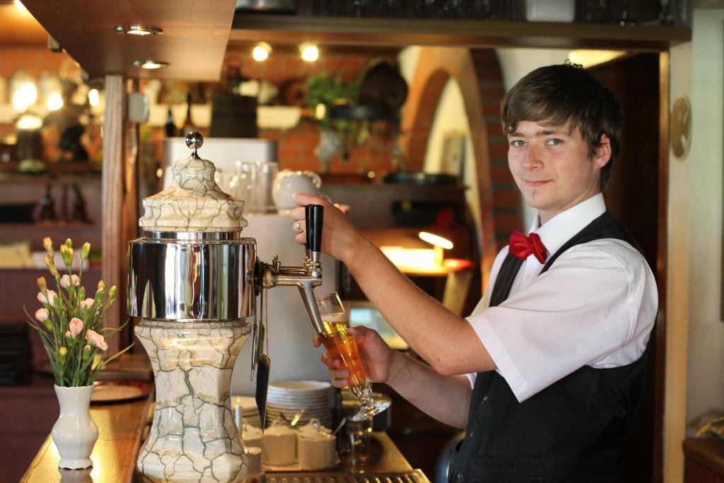 Landhotel Zur Schmiede Goehren-Lebbin Ngoại thất bức ảnh