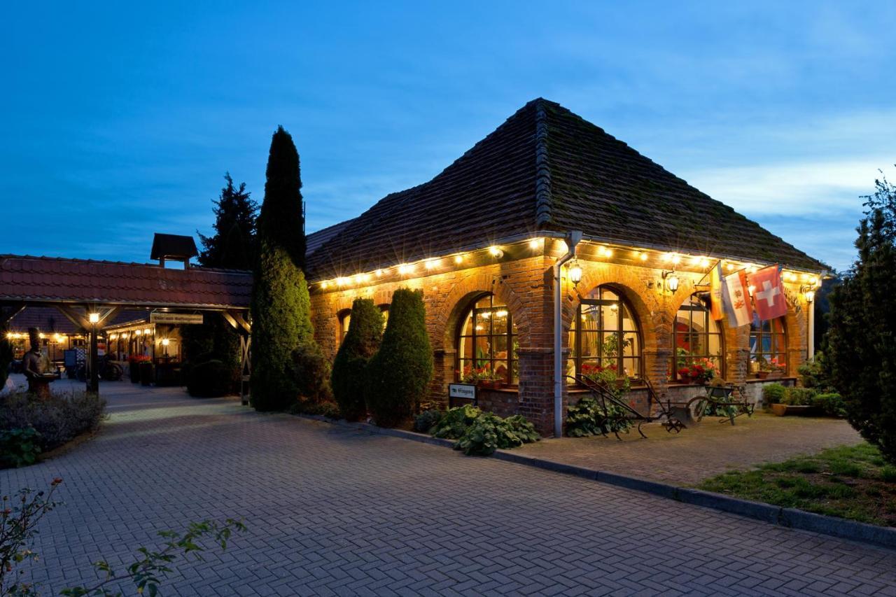 Landhotel Zur Schmiede Goehren-Lebbin Ngoại thất bức ảnh